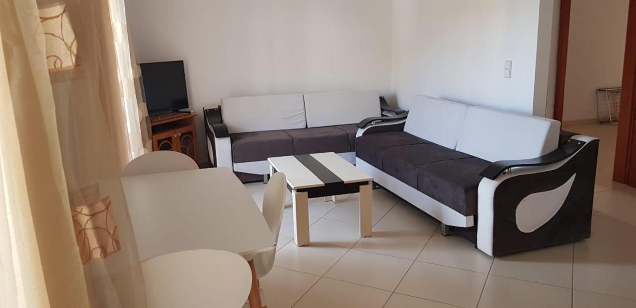 Stunning Sea View Apartments Σαράντα Εξωτερικό φωτογραφία